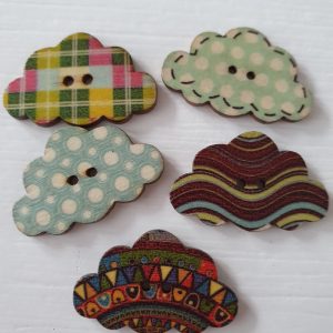 Houten knopen wolken 5 stuks