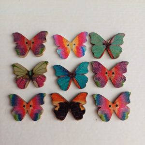Houten knopen vlinders 9 stuks