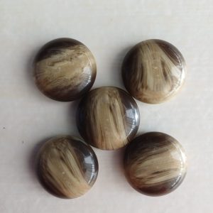 Bruine-crème knopen 5 stuks