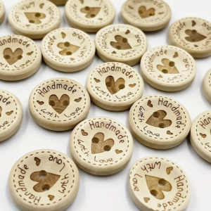 Houten knopen handmade with love - 1,5 cm - 5 stuks