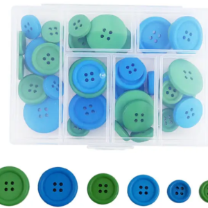 Doosje blauwe en groene houten knopen