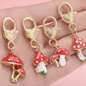 Set van 4 paddenstoel bedel steekmarkeerders